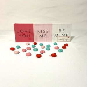 Valentines Day tabletop signs be mine